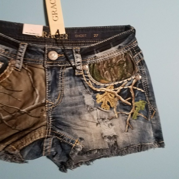 Realtree by Grace in La Embroidered Jean Shorts - Picture 4 of 8
